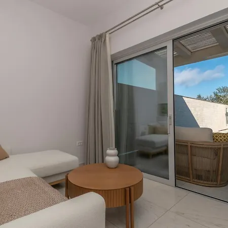 Camelia Luxury *