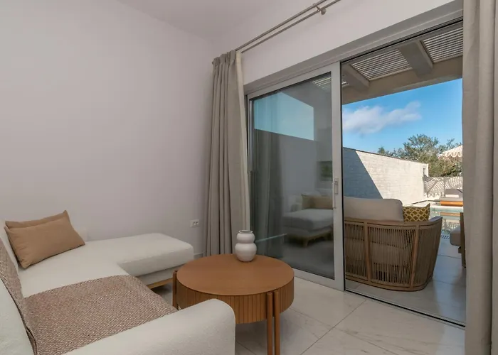 Camelia Luxury *